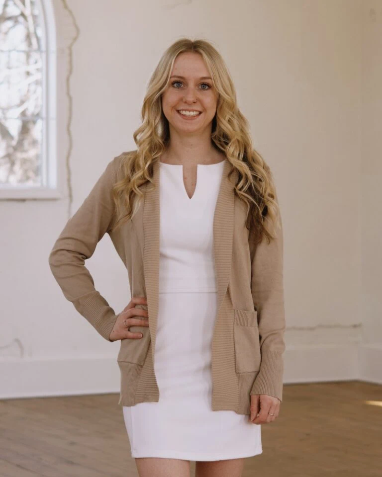 Jade Shumaker Headshot